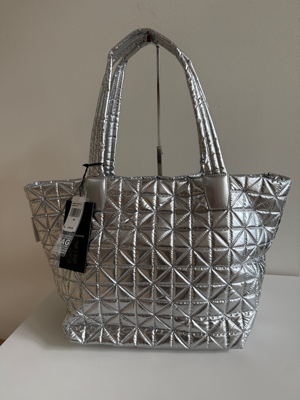 NWT VEE COLLECTIVE Medium Vee Tote Handbag Bag, Chrome Metallic